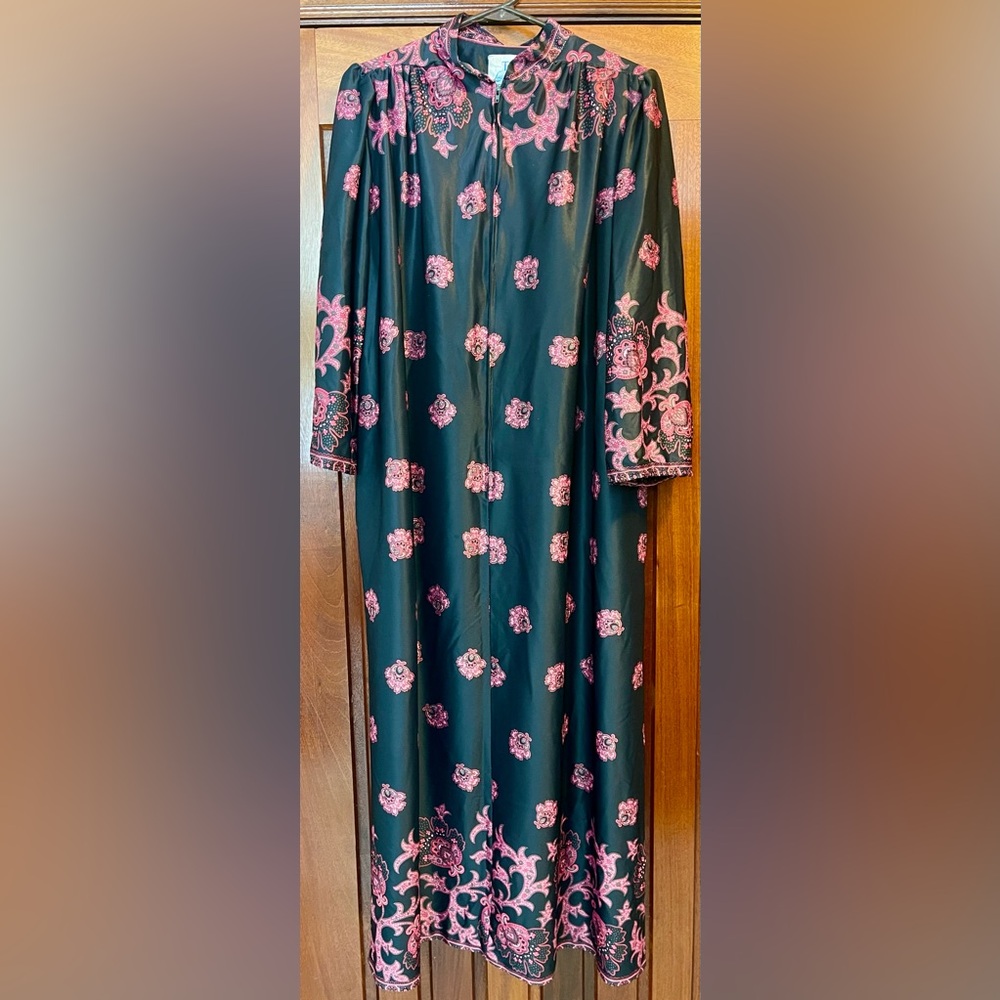 Vintage Tiffany Loungewear  Maxi Floral Zip Front Polyester House Dress w/Pocket